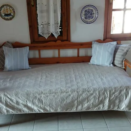 Demetra House *